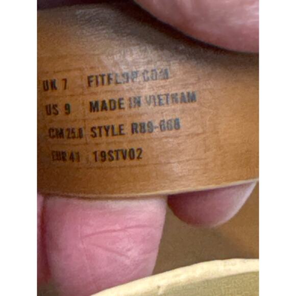 FitFlop Bara Leather Sandals Tan Buckle Two Straps Cushioned Womens Size 9‎ - Picture 3 of 4